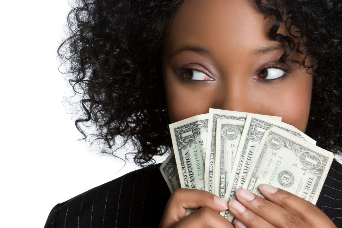 Richard Lindsey Identifies 5 Money Habits That Are Financially Crippling You